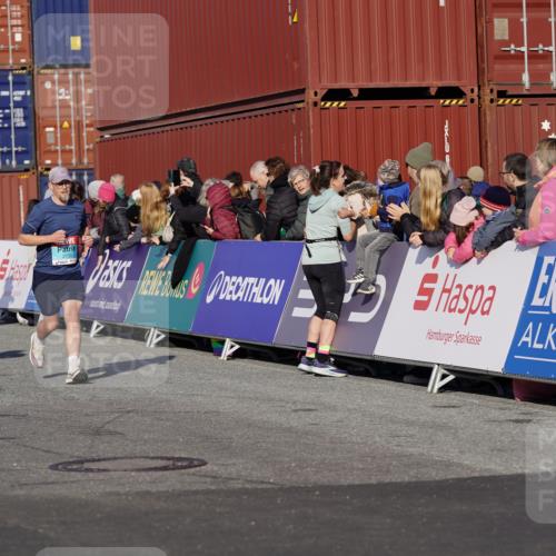 03.10.2025 - Köhlbrandbrückenlauf Michael Burmester http://msf.ph/oto/9005403 03.10.2025 10:07:51 Ziel 1335, 1336, 1395, 1699, 1716, 1849, 2733, 3217, 3272, 3683, 3684, 3797 meine-sportfotos.de