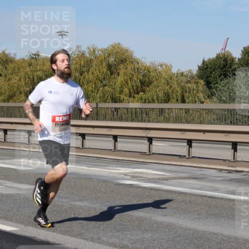 03.10.2025 - Köhlbrandbrückenlauf Julia Fischer http://msf.ph/oto/9005415 03.10.2025 12:40:12 Position 3 6086 meine-sportfotos.de