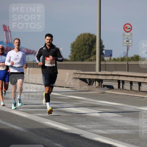 03.10.2025 - Köhlbrandbrückenlauf Julia Fischer http://msf.ph/oto/9005427 03.10.2025 12:40:16 Position 3 12, 5, 1, 12, 5 meine-sportfotos.de