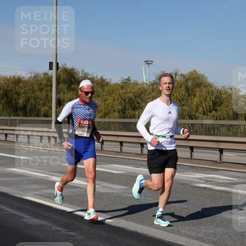 03.10.2025 - Köhlbrandbrückenlauf Julia Fischer http://msf.ph/oto/9005467 03.10.2025 12:40:24 Position 3 655 meine-sportfotos.de