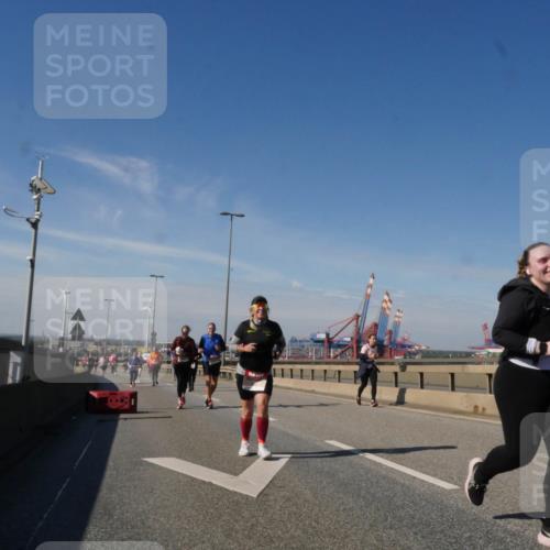 03.10.2025 - Köhlbrandbrückenlauf Matties Gatica Varas http://msf.ph/oto/9005493 03.10.2025 12:59:52 Position 2  meine-sportfotos.de