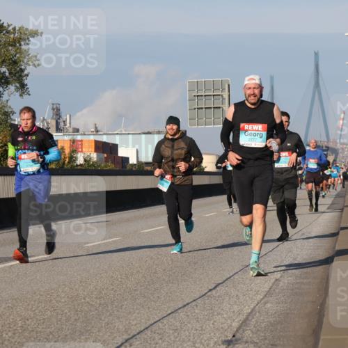 03.10.2025 - Köhlbrandbrückenlauf Luisa Fischer http://msf.ph/oto/9005494 03.10.2025 10:47:12 Position 3 2777 meine-sportfotos.de