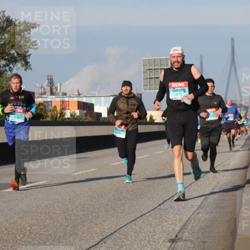03.10.2025 - Köhlbrandbrückenlauf Luisa Fischer http://msf.ph/oto/9005503 03.10.2025 10:47:12 Position 3 3794, 2959, 2777 meine-sportfotos.de