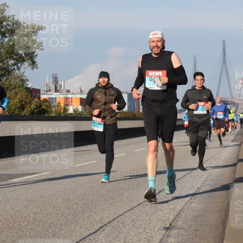 03.10.2025 - Köhlbrandbrückenlauf Luisa Fischer http://msf.ph/oto/9005512 03.10.2025 10:47:13 Position 3 3794, 2959, 27 meine-sportfotos.de