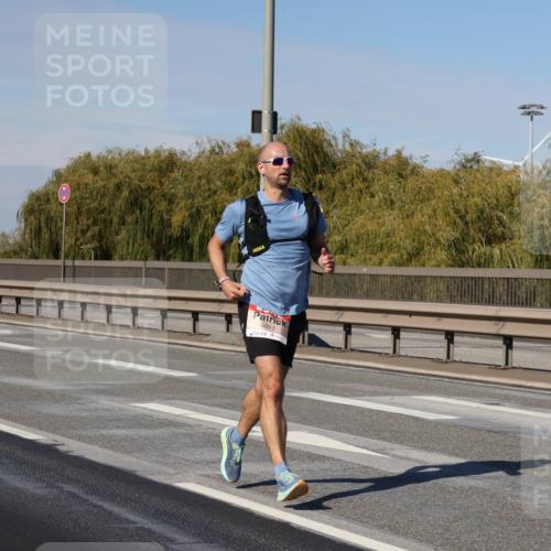 03.10.2025 - Köhlbrandbrückenlauf Julia Fischer http://msf.ph/oto/9005515 03.10.2025 12:40:37 Position 3 4017 meine-sportfotos.de