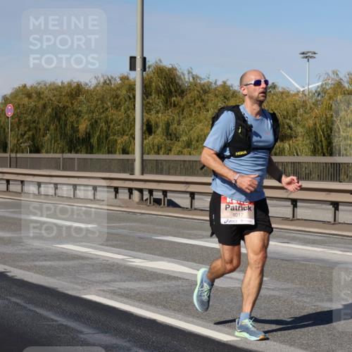 03.10.2025 - Köhlbrandbrückenlauf Julia Fischer http://msf.ph/oto/9005520 03.10.2025 12:40:38 Position 3 4017 meine-sportfotos.de