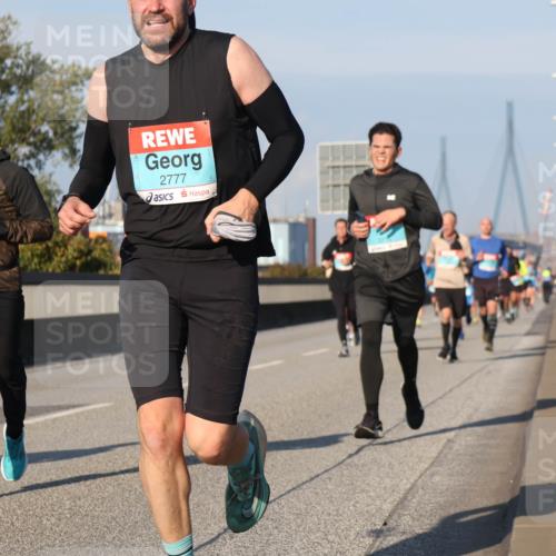 03.10.2025 - Köhlbrandbrückenlauf Luisa Fischer http://msf.ph/oto/9005534 03.10.2025 10:47:15 Position 3 2959, 2777 meine-sportfotos.de
