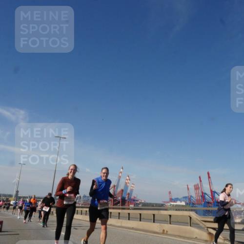 03.10.2025 - Köhlbrandbrückenlauf Matties Gatica Varas http://msf.ph/oto/9005540 03.10.2025 12:59:55 Position 2  meine-sportfotos.de