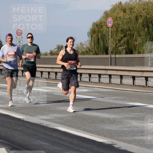 03.10.2025 - Köhlbrandbrückenlauf Julia Fischer http://msf.ph/oto/9005549 03.10.2025 12:40:53 Position 3 12, 5 meine-sportfotos.de