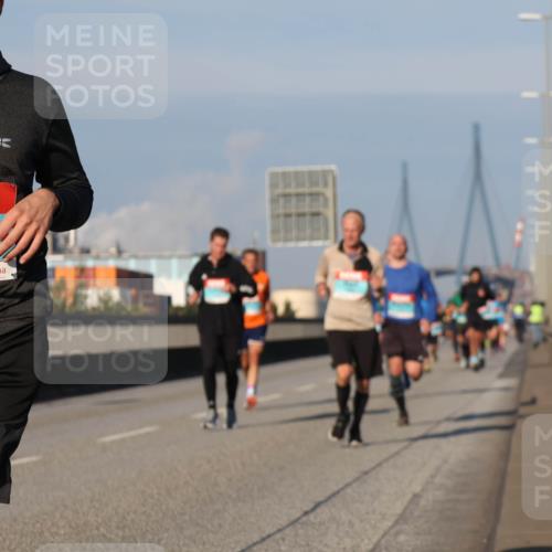 03.10.2025 - Köhlbrandbrückenlauf Luisa Fischer http://msf.ph/oto/9005583 03.10.2025 10:47:17 Position 3 3775 meine-sportfotos.de
