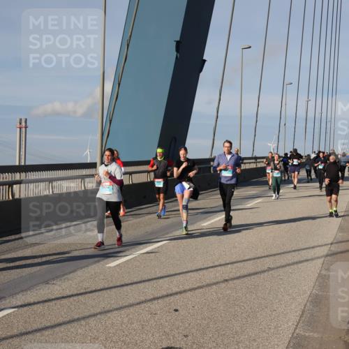 03.10.2025 - Köhlbrandbrückenlauf Julia Fischer http://msf.ph/oto/9005588 03.10.2025 09:52:45 Position 2  meine-sportfotos.de