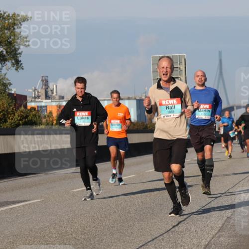 03.10.2025 - Köhlbrandbrückenlauf Luisa Fischer http://msf.ph/oto/9005624 03.10.2025 10:47:19 Position 3 1122, 1082, 1157 meine-sportfotos.de