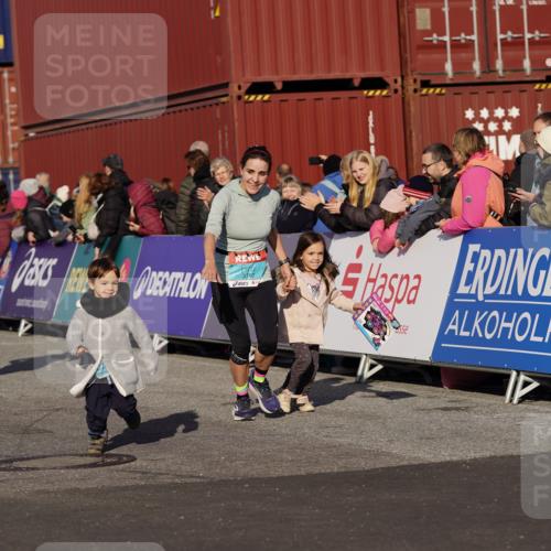 03.10.2025 - Köhlbrandbrückenlauf Michael Burmester http://msf.ph/oto/9005638 03.10.2025 10:08:00 Ziel 1319, 1395, 1516, 1699, 1833, 3569, 3734 meine-sportfotos.de