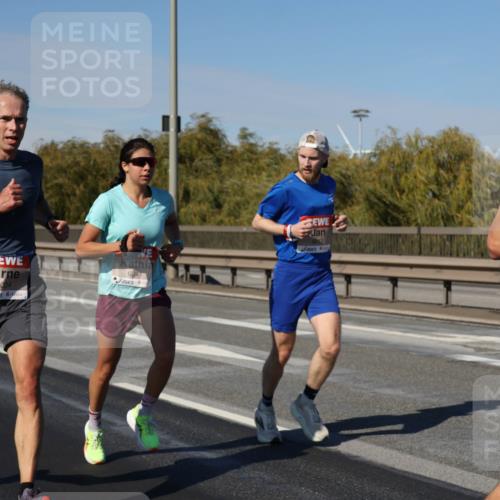 03.10.2025 - Köhlbrandbrückenlauf Julia Fischer http://msf.ph/oto/9005659 03.10.2025 12:41:31 Position 3 4034, 6241, 4013 meine-sportfotos.de