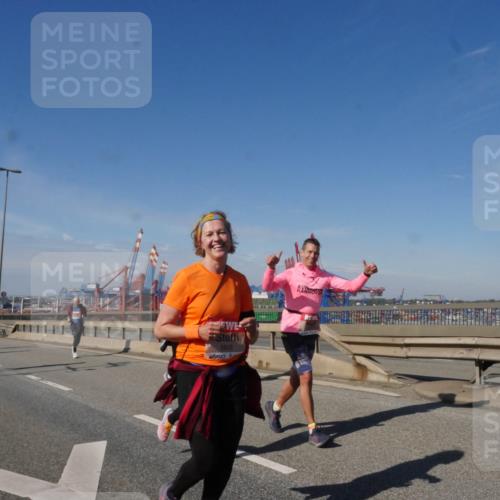 03.10.2025 - Köhlbrandbrückenlauf Matties Gatica Varas http://msf.ph/oto/9005662 03.10.2025 13:00:17 Position 2 5808, 118 meine-sportfotos.de