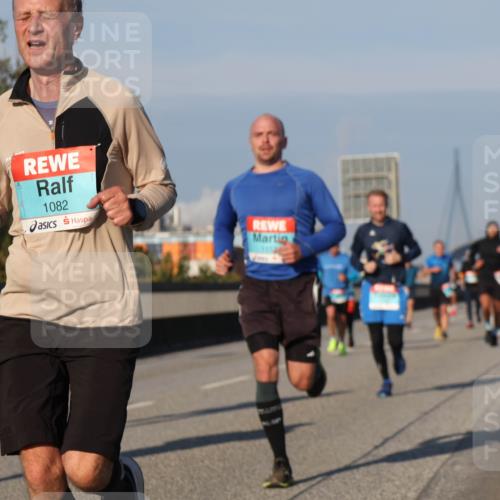 03.10.2025 - Köhlbrandbrückenlauf Luisa Fischer http://msf.ph/oto/9005672 03.10.2025 10:47:22 Position 3 1082 meine-sportfotos.de