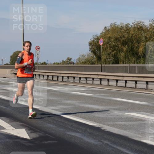 03.10.2025 - Köhlbrandbrückenlauf Julia Fischer http://msf.ph/oto/9005674 03.10.2025 12:41:42 Position 3 12, 5, 81, 12, 5 meine-sportfotos.de