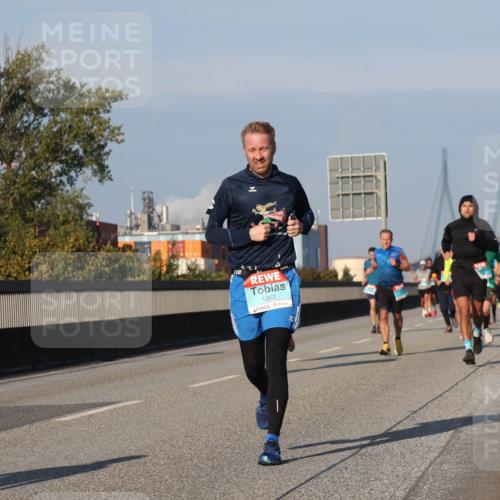 03.10.2025 - Köhlbrandbrückenlauf Luisa Fischer http://msf.ph/oto/9005715 03.10.2025 10:47:24 Position 3 1262 meine-sportfotos.de