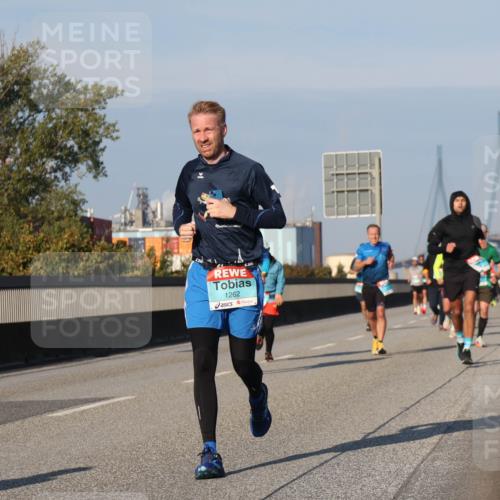 03.10.2025 - Köhlbrandbrückenlauf Luisa Fischer http://msf.ph/oto/9005718 03.10.2025 10:47:24 Position 3 3, 1262 meine-sportfotos.de