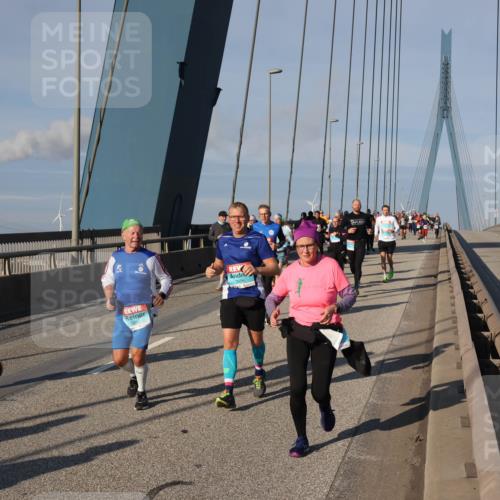 03.10.2025 - Köhlbrandbrückenlauf Julia Fischer http://msf.ph/oto/9005719 03.10.2025 09:53:08 Position 2  meine-sportfotos.de