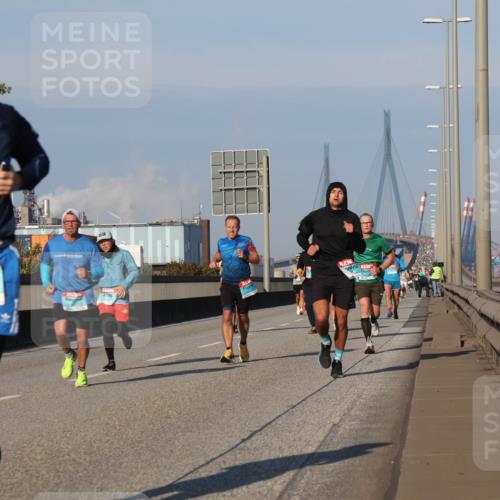 03.10.2025 - Köhlbrandbrückenlauf Luisa Fischer http://msf.ph/oto/9005734 03.10.2025 10:47:25 Position 3  meine-sportfotos.de