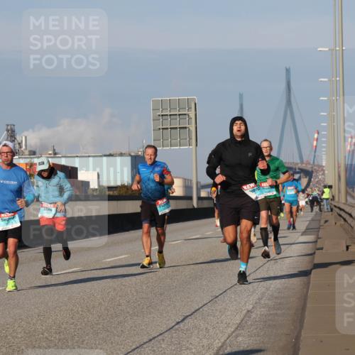 03.10.2025 - Köhlbrandbrückenlauf Luisa Fischer http://msf.ph/oto/9005743 03.10.2025 10:47:26 Position 3  meine-sportfotos.de
