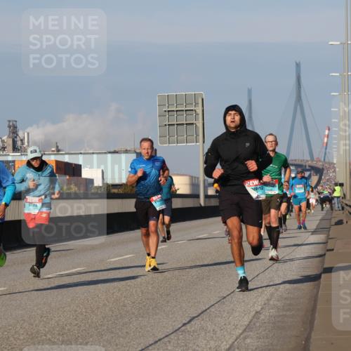 03.10.2025 - Köhlbrandbrückenlauf Luisa Fischer http://msf.ph/oto/9005748 03.10.2025 10:47:26 Position 3  meine-sportfotos.de