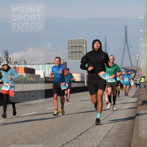 03.10.2025 - Köhlbrandbrückenlauf Luisa Fischer http://msf.ph/oto/9005753 03.10.2025 10:47:27 Position 3  meine-sportfotos.de