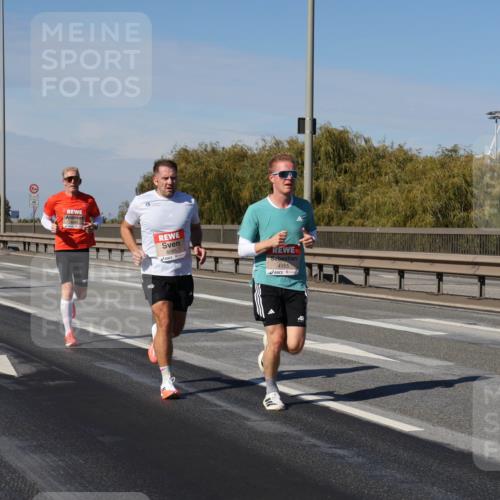 03.10.2025 - Köhlbrandbrückenlauf Julia Fischer http://msf.ph/oto/9005754 03.10.2025 12:41:57 Position 3 6085, 4155 meine-sportfotos.de
