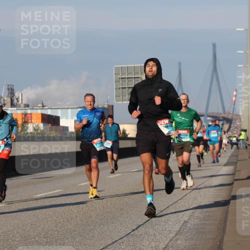 03.10.2025 - Köhlbrandbrückenlauf Luisa Fischer http://msf.ph/oto/9005756 03.10.2025 10:47:27 Position 3 1021, 1330 meine-sportfotos.de