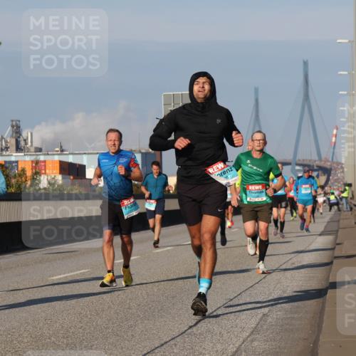03.10.2025 - Köhlbrandbrückenlauf Luisa Fischer http://msf.ph/oto/9005760 03.10.2025 10:47:27 Position 3 1330, 8 meine-sportfotos.de