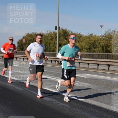 03.10.2025 - Köhlbrandbrückenlauf Julia Fischer http://msf.ph/oto/9005762 03.10.2025 12:41:57 Position 3 6085, 4155 meine-sportfotos.de