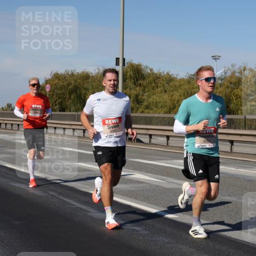 03.10.2025 - Köhlbrandbrückenlauf Julia Fischer http://msf.ph/oto/9005764 03.10.2025 12:41:57 Position 3 6085, 4155 meine-sportfotos.de