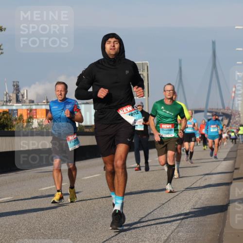 03.10.2025 - Köhlbrandbrückenlauf Luisa Fischer http://msf.ph/oto/9005771 03.10.2025 10:47:28 Position 3 1330, 2712, 7 meine-sportfotos.de