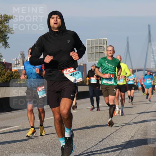03.10.2025 - Köhlbrandbrückenlauf Luisa Fischer http://msf.ph/oto/9005778 03.10.2025 10:47:29 Position 3 2712 meine-sportfotos.de