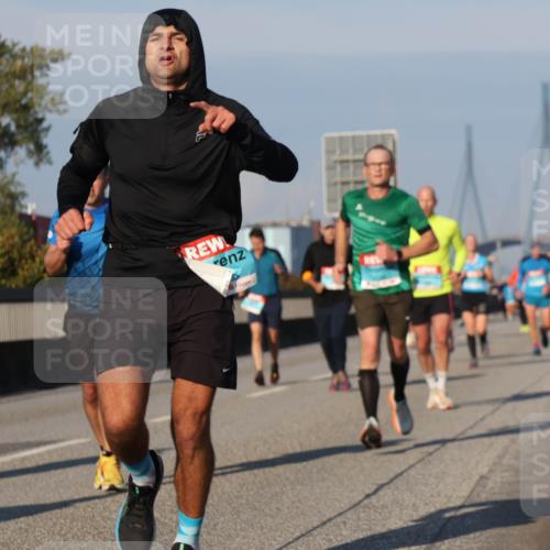 03.10.2025 - Köhlbrandbrückenlauf Luisa Fischer http://msf.ph/oto/9005784 03.10.2025 10:47:29 Position 3  meine-sportfotos.de