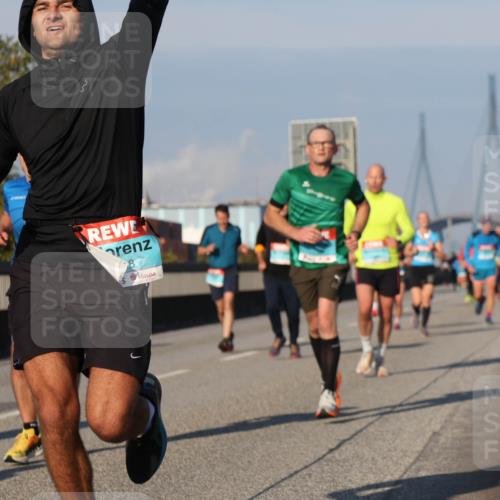 03.10.2025 - Köhlbrandbrückenlauf Luisa Fischer http://msf.ph/oto/9005795 03.10.2025 10:47:29 Position 3  meine-sportfotos.de