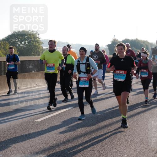 03.10.2025 - Köhlbrandbrückenlauf Fabian Wolf http://msf.ph/oto/9005798 03.10.2025 09:19:24 Position 3 1663, 1919, 1649 meine-sportfotos.de