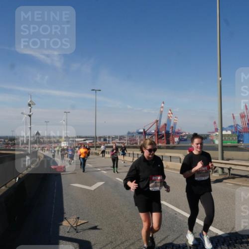 03.10.2025 - Köhlbrandbrückenlauf Matties Gatica Varas http://msf.ph/oto/9005805 03.10.2025 13:00:41 Position 2  meine-sportfotos.de