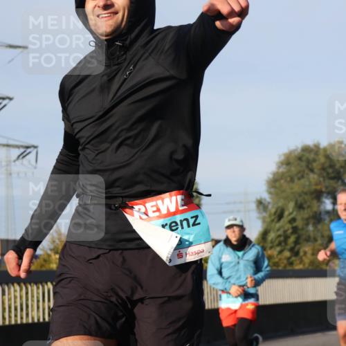 03.10.2025 - Köhlbrandbrückenlauf Luisa Fischer http://msf.ph/oto/9005818 03.10.2025 10:47:31 Position 3  meine-sportfotos.de