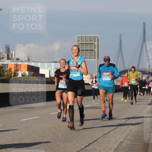 03.10.2025 - Köhlbrandbrückenlauf Luisa Fischer http://msf.ph/oto/9005822 03.10.2025 10:47:35 Position 3 3458, 3317, 1018 meine-sportfotos.de