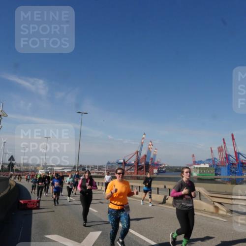 03.10.2025 - Köhlbrandbrückenlauf Matties Gatica Varas http://msf.ph/oto/9005849 03.10.2025 13:00:44 Position 2  meine-sportfotos.de