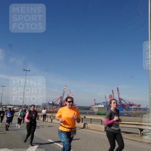 03.10.2025 - Köhlbrandbrückenlauf Matties Gatica Varas http://msf.ph/oto/9005853 03.10.2025 13:00:45 Position 2  meine-sportfotos.de
