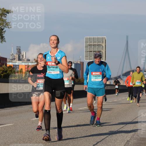 03.10.2025 - Köhlbrandbrückenlauf Luisa Fischer http://msf.ph/oto/9005855 03.10.2025 10:47:36 Position 3 3458, 101, 3317 meine-sportfotos.de