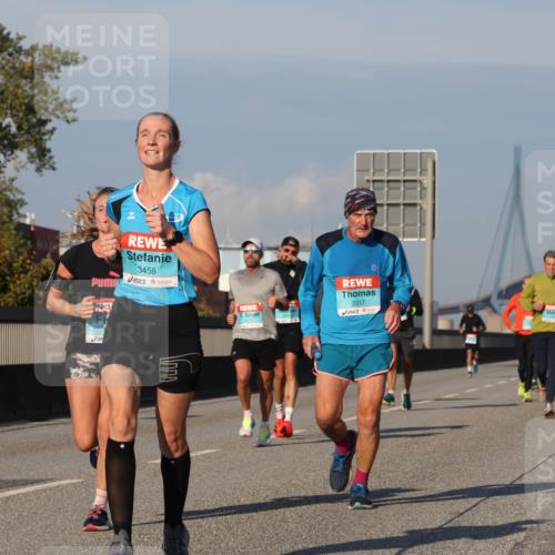 03.10.2025 - Köhlbrandbrückenlauf Luisa Fischer http://msf.ph/oto/9005862 03.10.2025 10:47:37 Position 3 3458, 3317 meine-sportfotos.de