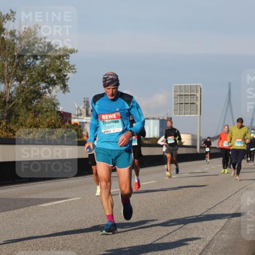 03.10.2025 - Köhlbrandbrückenlauf Luisa Fischer http://msf.ph/oto/9005880 03.10.2025 10:47:39 Position 3 3458, 3317 meine-sportfotos.de