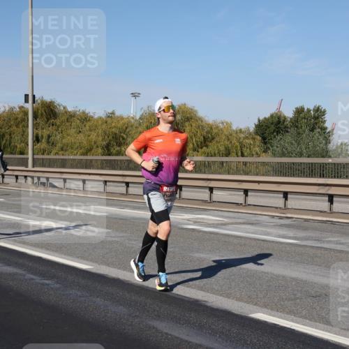 03.10.2025 - Köhlbrandbrückenlauf Julia Fischer http://msf.ph/oto/9005890 03.10.2025 12:42:30 Position 3  meine-sportfotos.de