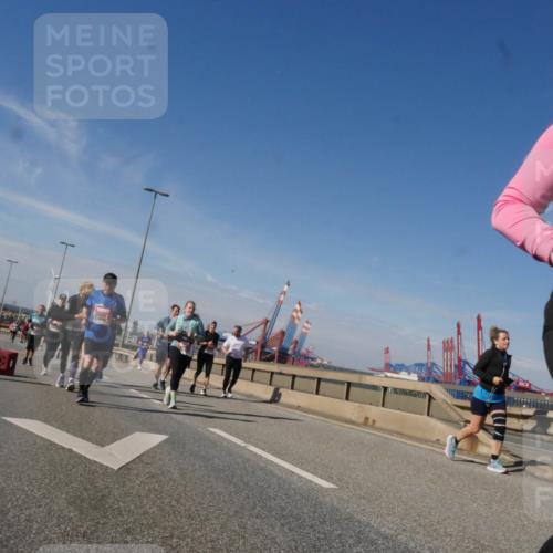 03.10.2025 - Köhlbrandbrückenlauf Matties Gatica Varas http://msf.ph/oto/9005894 03.10.2025 13:00:47 Position 2  meine-sportfotos.de
