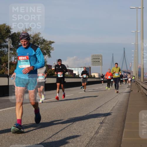 03.10.2025 - Köhlbrandbrückenlauf Luisa Fischer http://msf.ph/oto/9005902 03.10.2025 10:47:40 Position 3 3317 meine-sportfotos.de