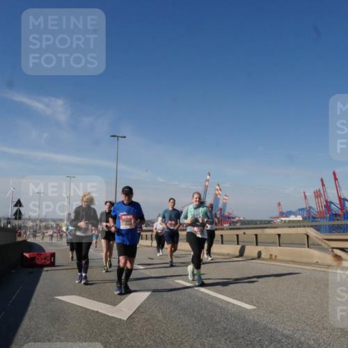 03.10.2025 - Köhlbrandbrückenlauf Matties Gatica Varas http://msf.ph/oto/9005912 03.10.2025 13:00:49 Position 2  meine-sportfotos.de